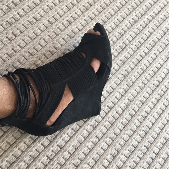 Black Wedges - Picture 4 of 5